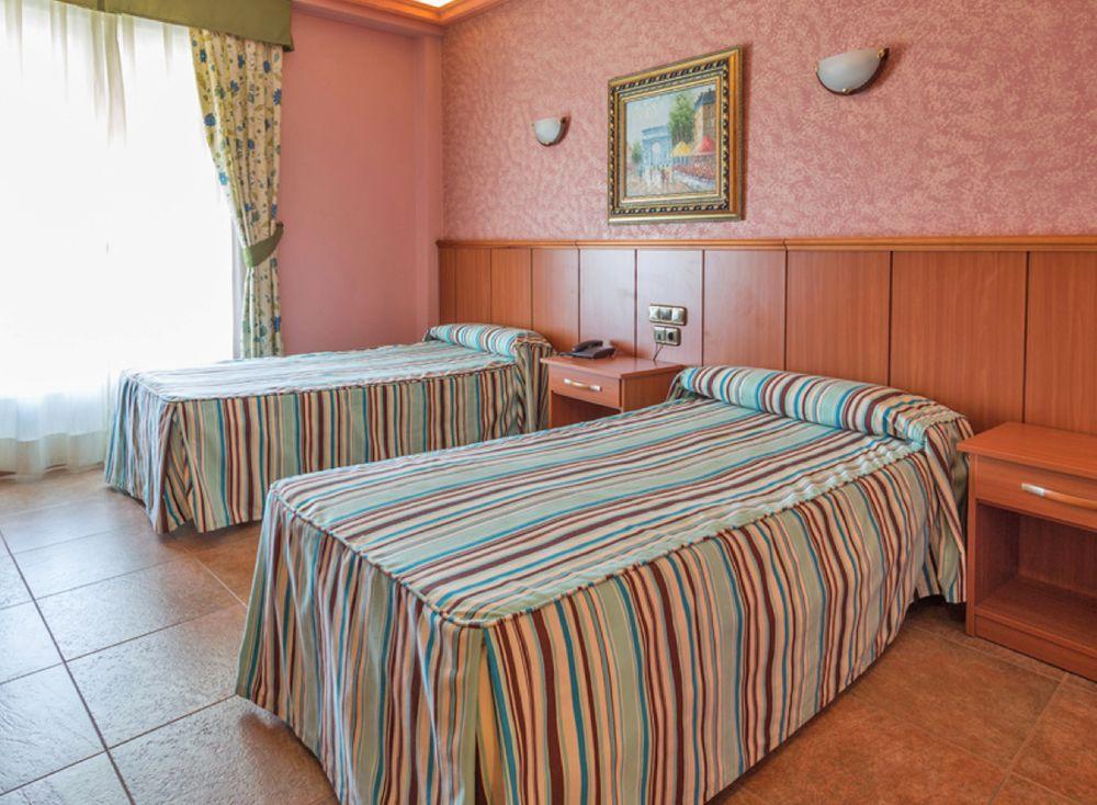 טורדסיאס Hotel Real De Castilla מראה חיצוני תמונה