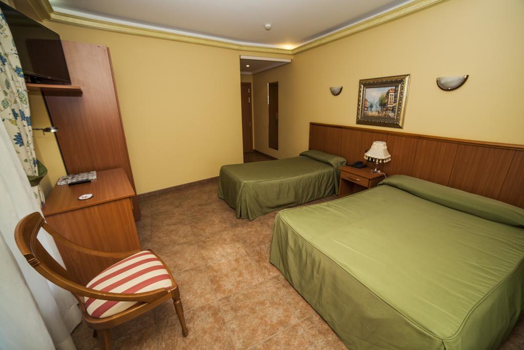 טורדסיאס Hotel Real De Castilla חדר תמונה