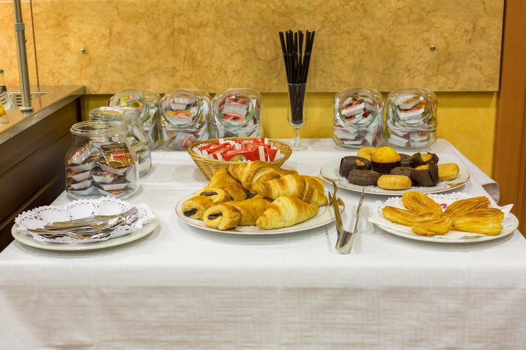 טורדסיאס Hotel Real De Castilla מראה חיצוני תמונה