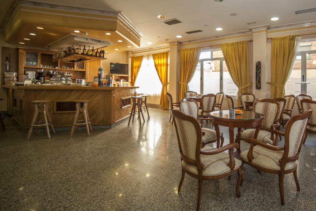 טורדסיאס Hotel Real De Castilla מראה חיצוני תמונה