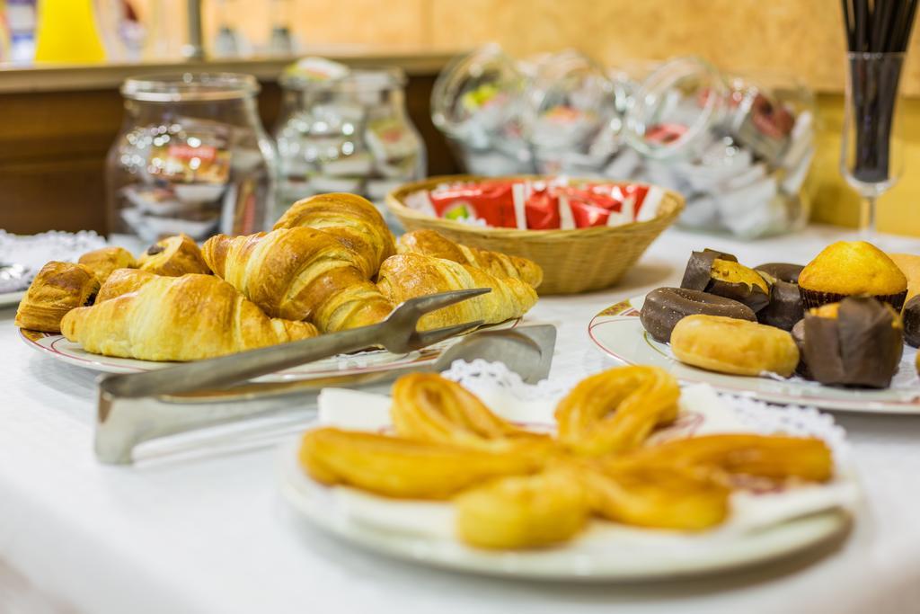 טורדסיאס Hotel Real De Castilla מראה חיצוני תמונה