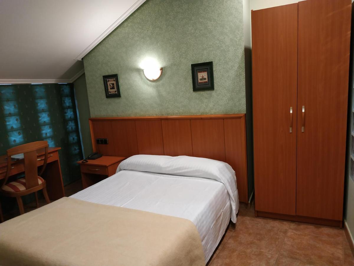 טורדסיאס Hotel Real De Castilla מראה חיצוני תמונה
