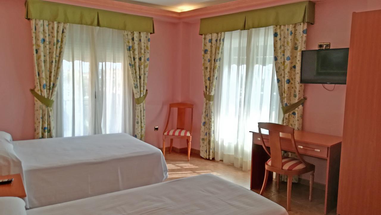 טורדסיאס Hotel Real De Castilla מראה חיצוני תמונה