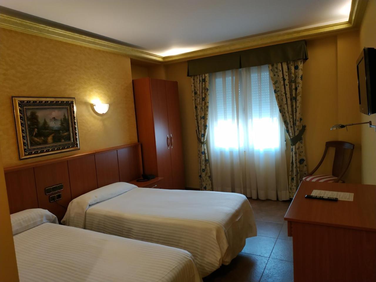 טורדסיאס Hotel Real De Castilla מראה חיצוני תמונה