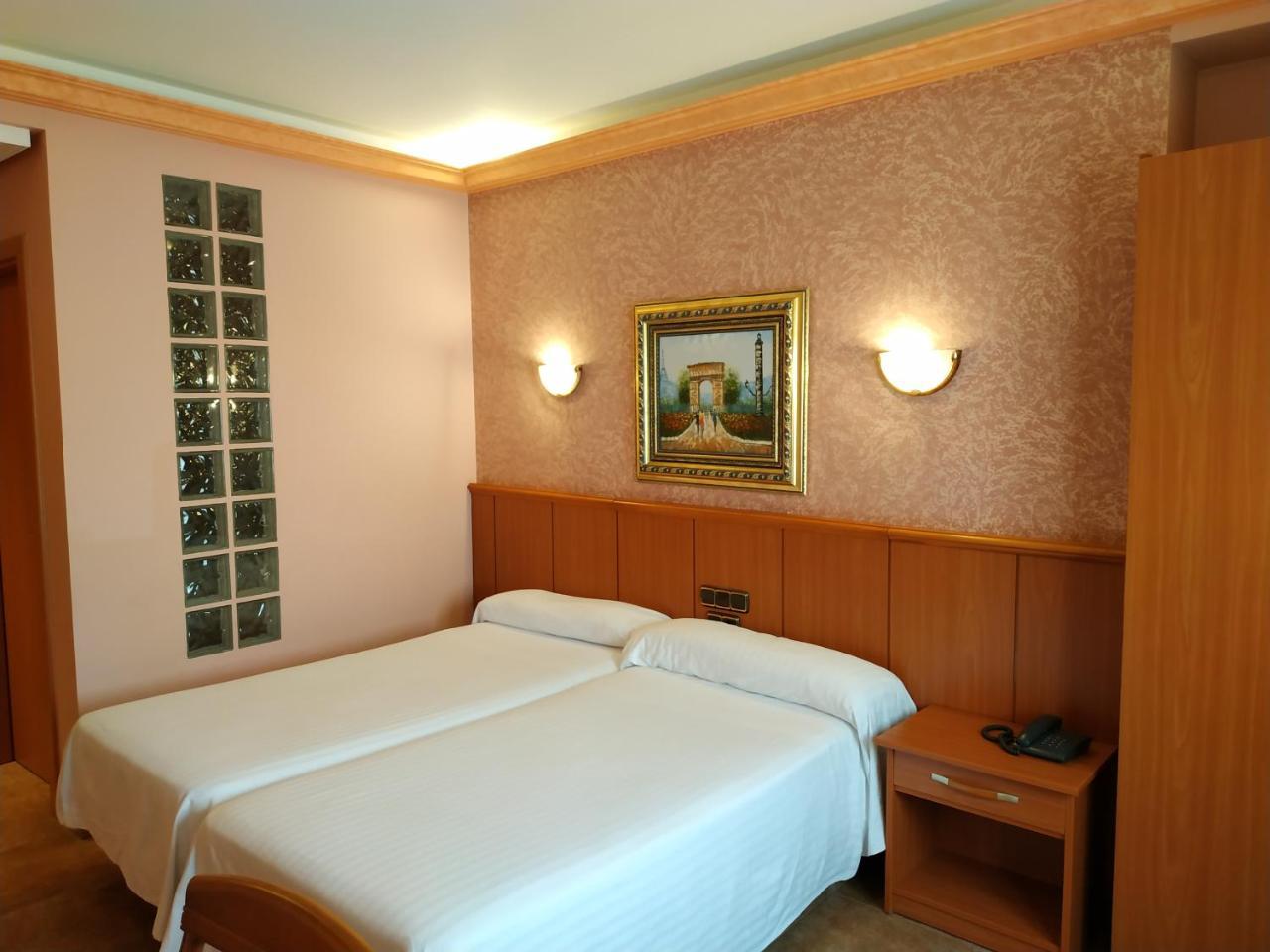 טורדסיאס Hotel Real De Castilla מראה חיצוני תמונה