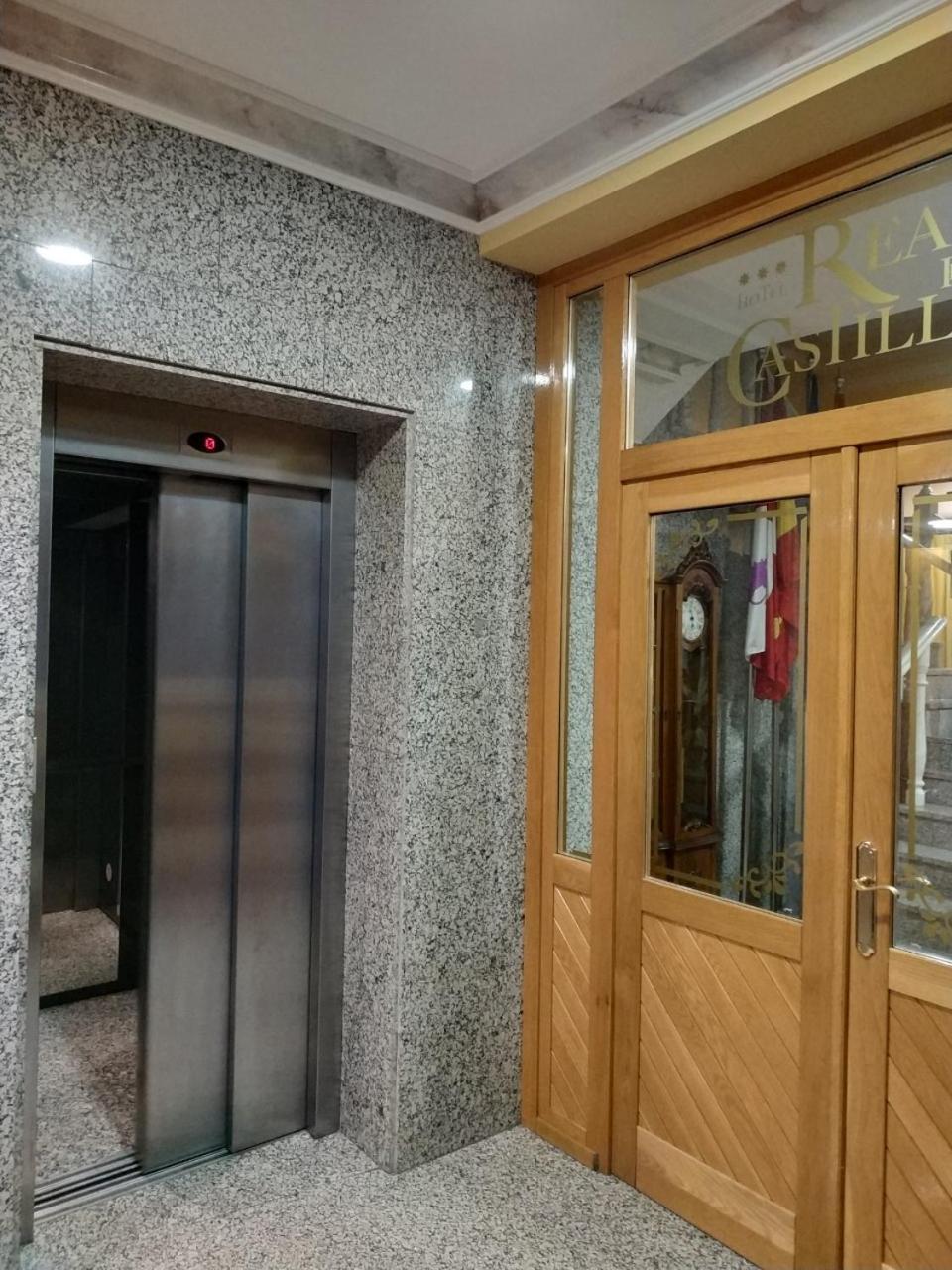 טורדסיאס Hotel Real De Castilla מראה חיצוני תמונה